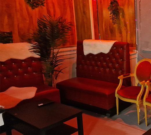 lounge and bar at Dokis